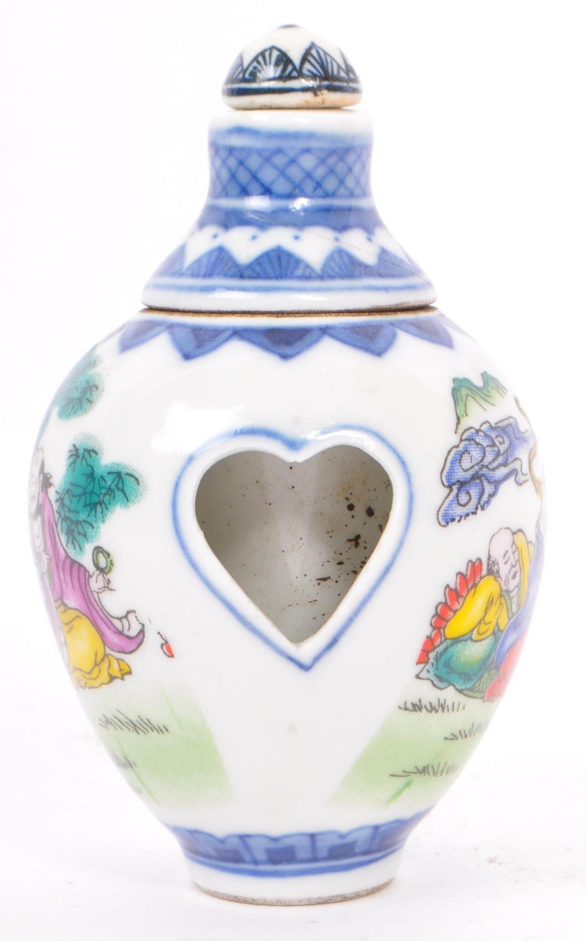 COLLECTION OF CHINESE PORCELAIN & ENAMEL SCENT BOTTLES - Image 6 of 9