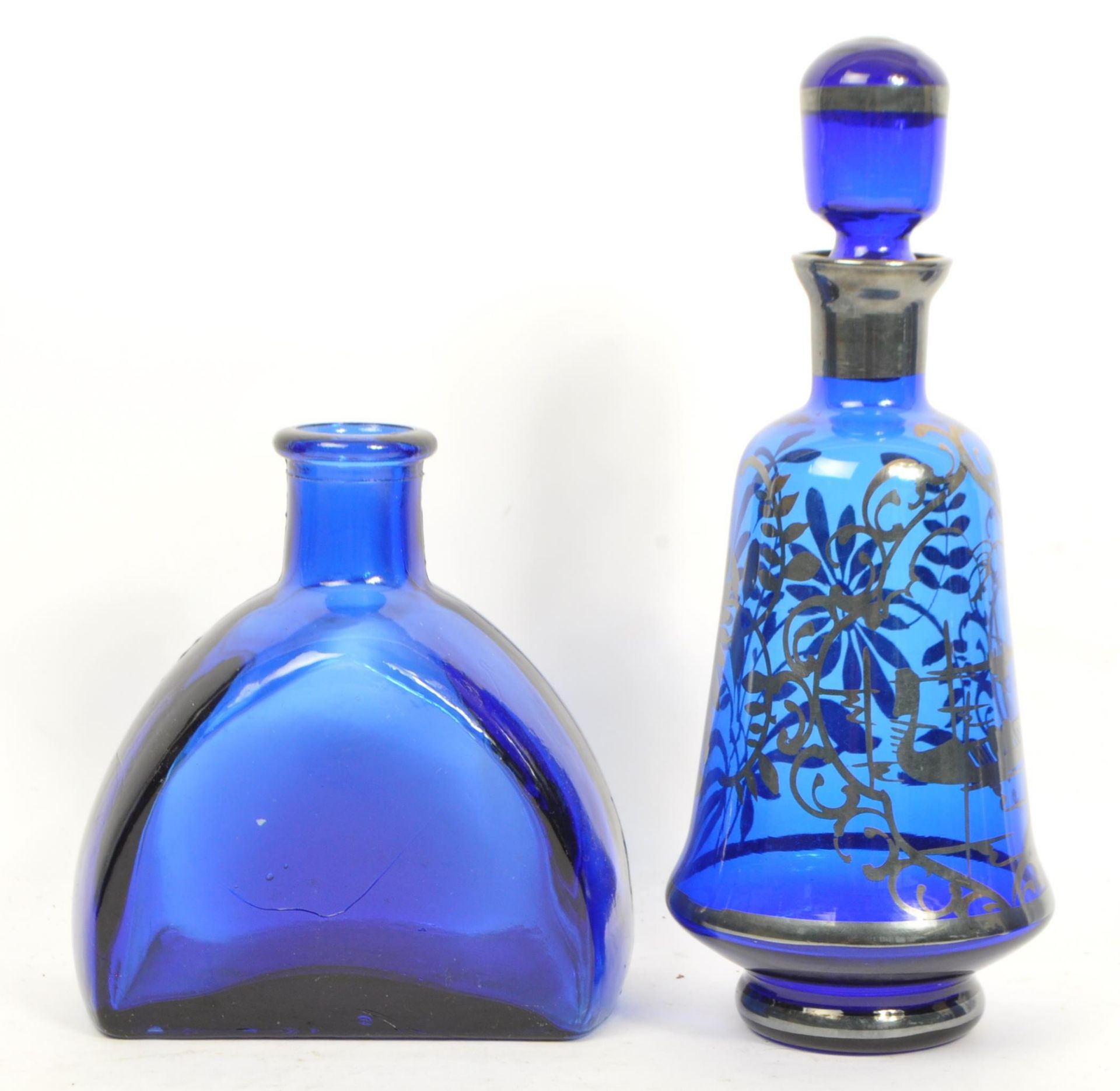 QUANTITY OF BLUE GLASS BOTTLES DECANTER & VASES - Image 6 of 6