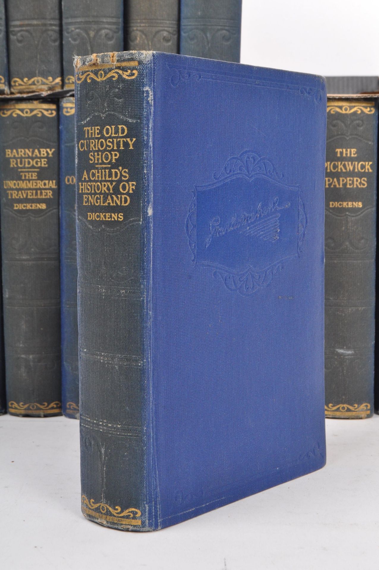 COLLECTION OF 1930S CHARLES DICKENS NOVELS XIII VOLUMES - Image 6 of 11