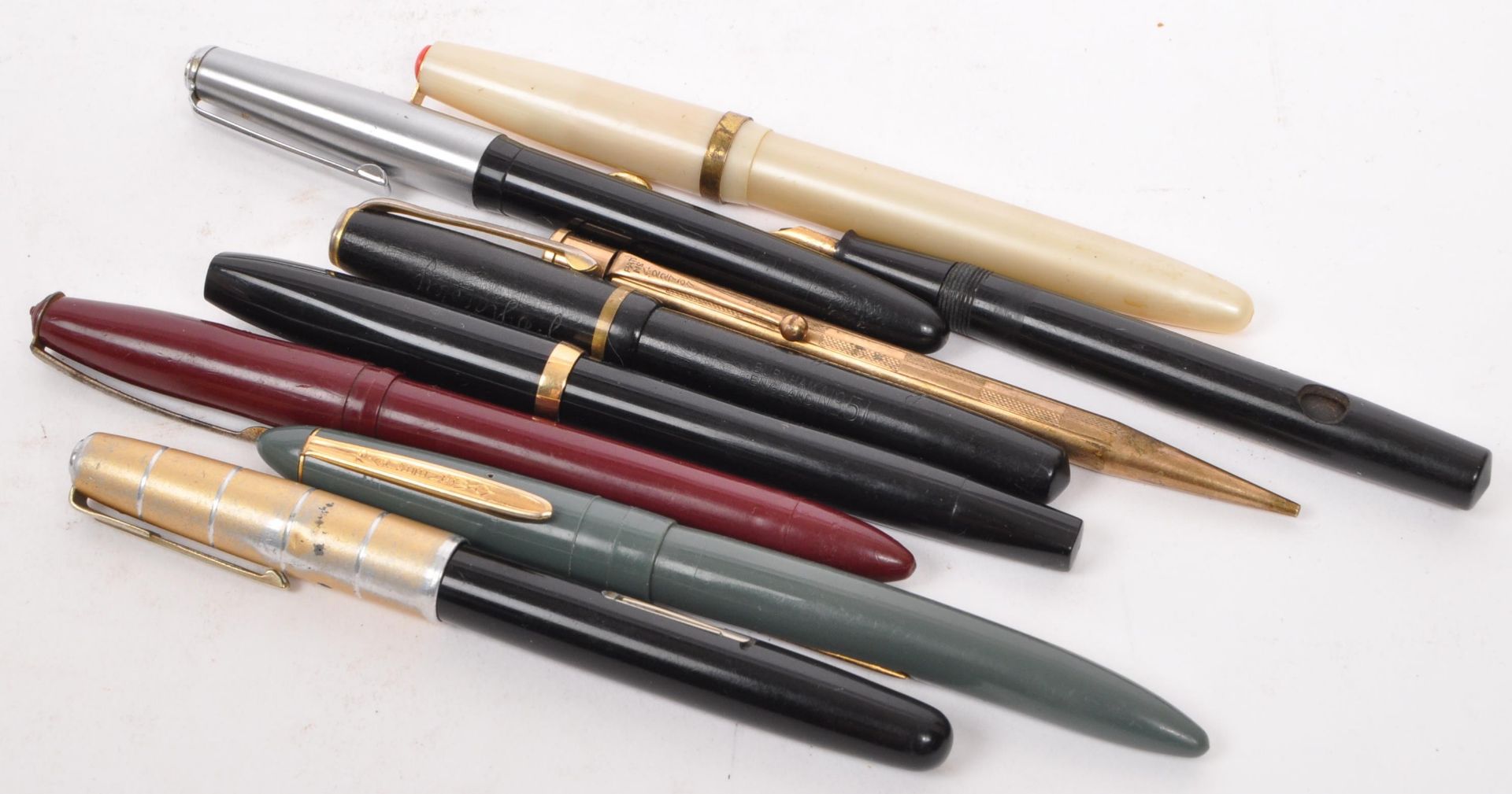 ENGLISH VINTAGE 20TH CENTURY GOLD NIBBED FOUNTAIN PENS