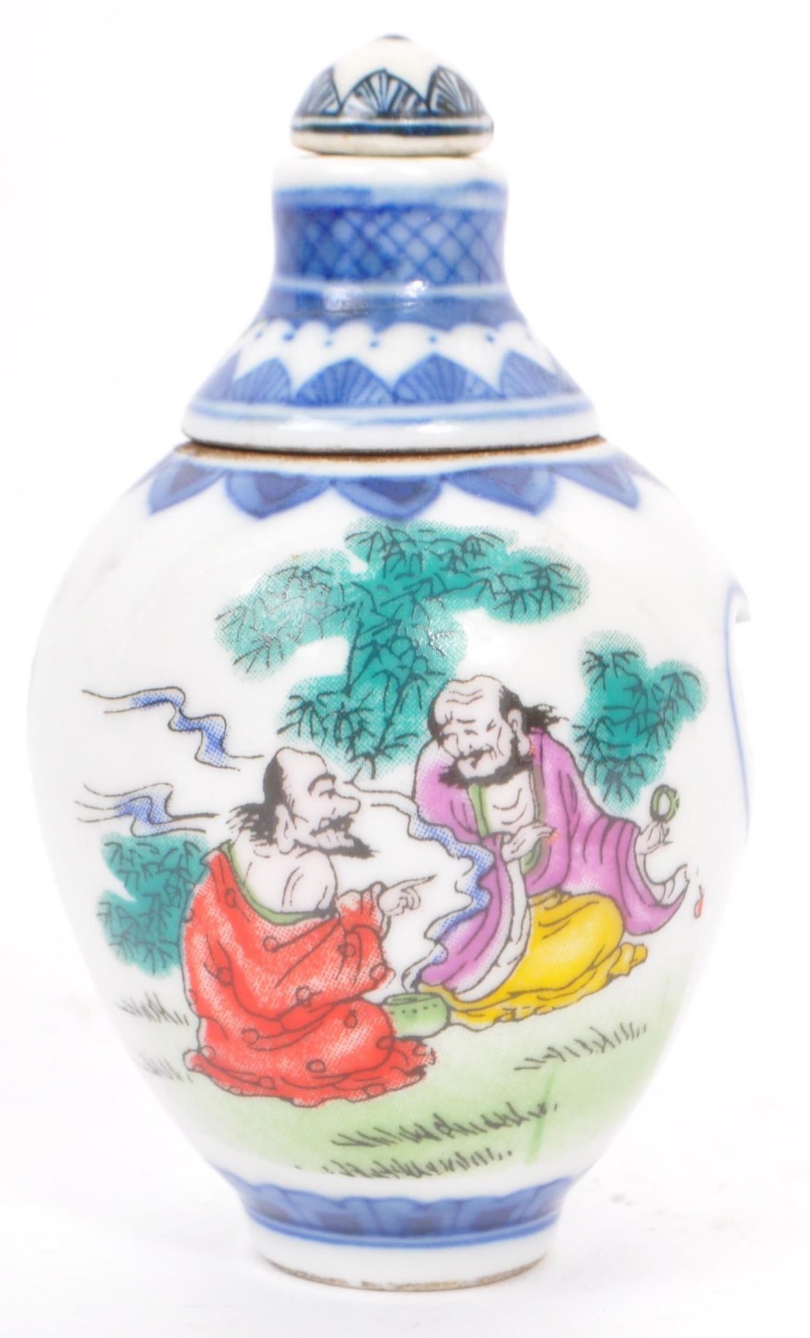 COLLECTION OF CHINESE PORCELAIN & ENAMEL SCENT BOTTLES - Image 7 of 9