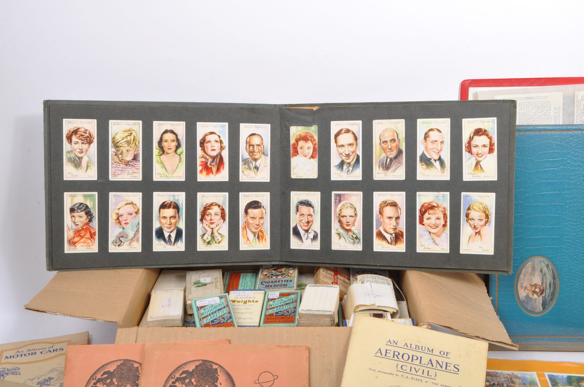 LARGE EXTENSIVE COLLECTION OF CIGARETTE CARDS - Bild 4 aus 7