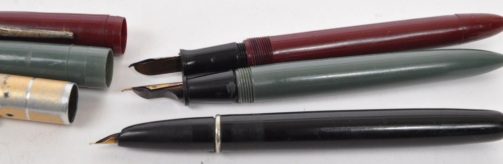 ENGLISH VINTAGE 20TH CENTURY GOLD NIBBED FOUNTAIN PENS - Image 3 of 6