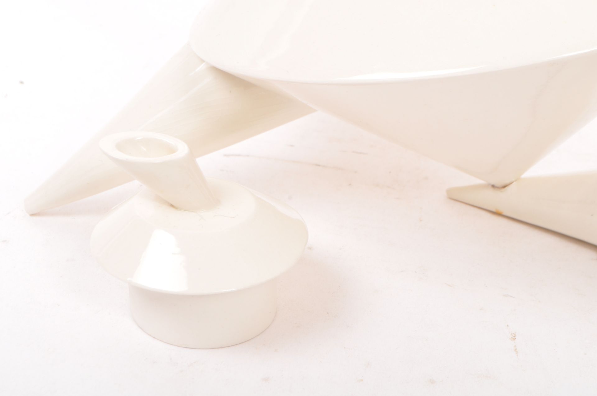 ART DECO INSPIRED WHITE CERAMIC TEA SET - Image 7 of 8