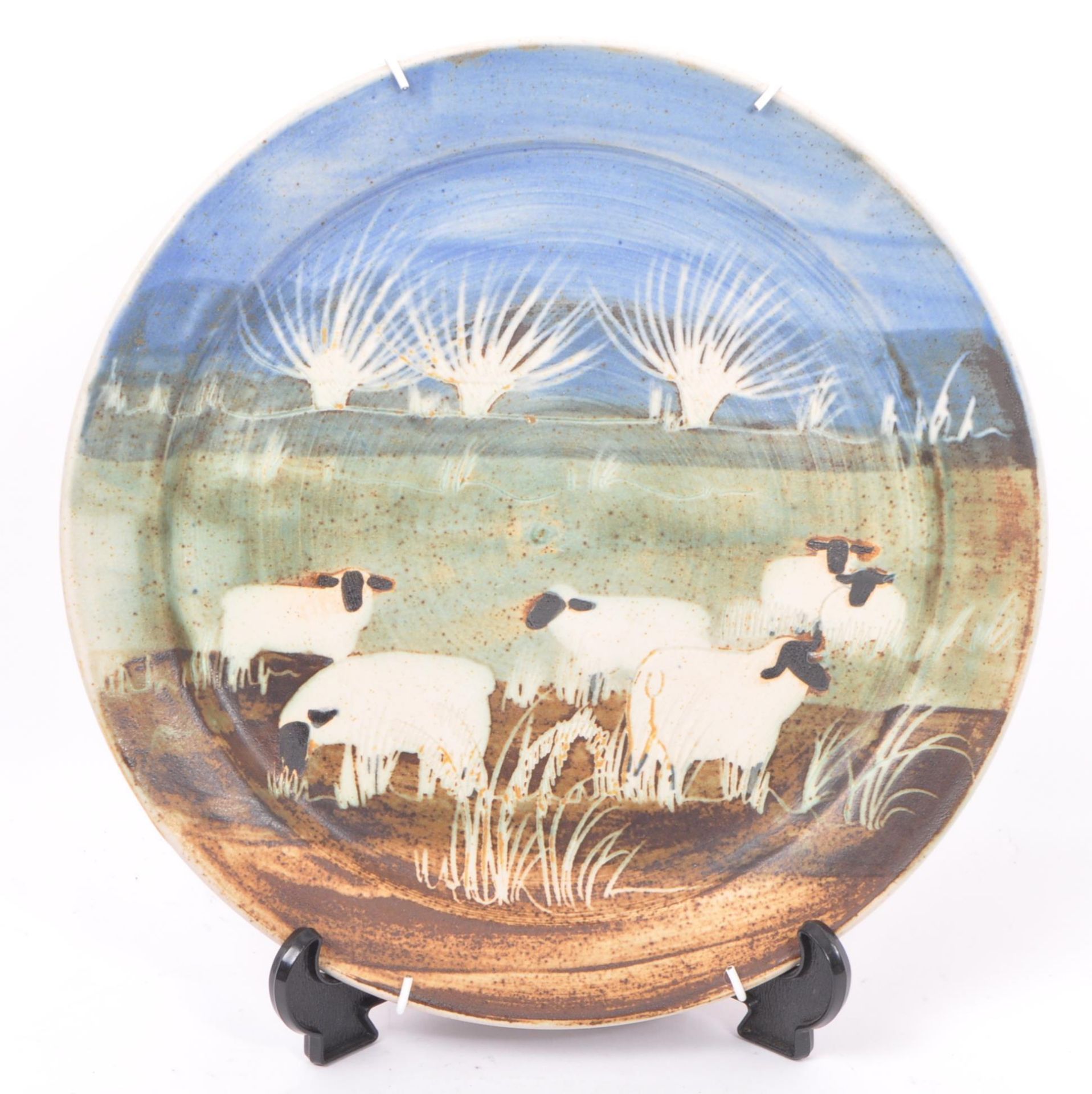 MARY KEMBERY - COLLECTION OF STUDIO POTTERY COUNTRYWARE - Image 2 of 7