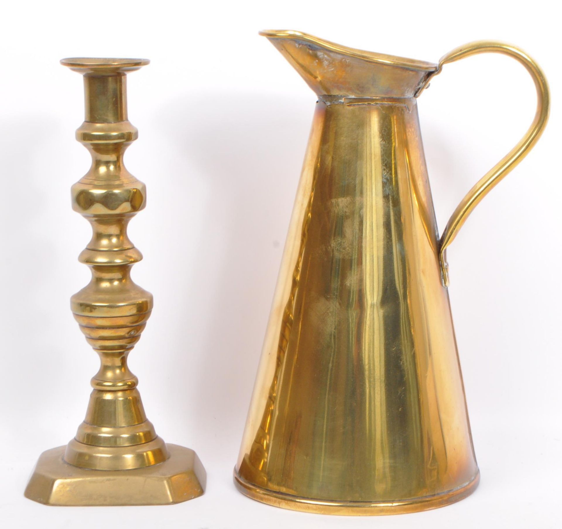 COLLECTION OF BRASS ITEMS TO INCLUDE JUG AND FIGURES - Image 2 of 7