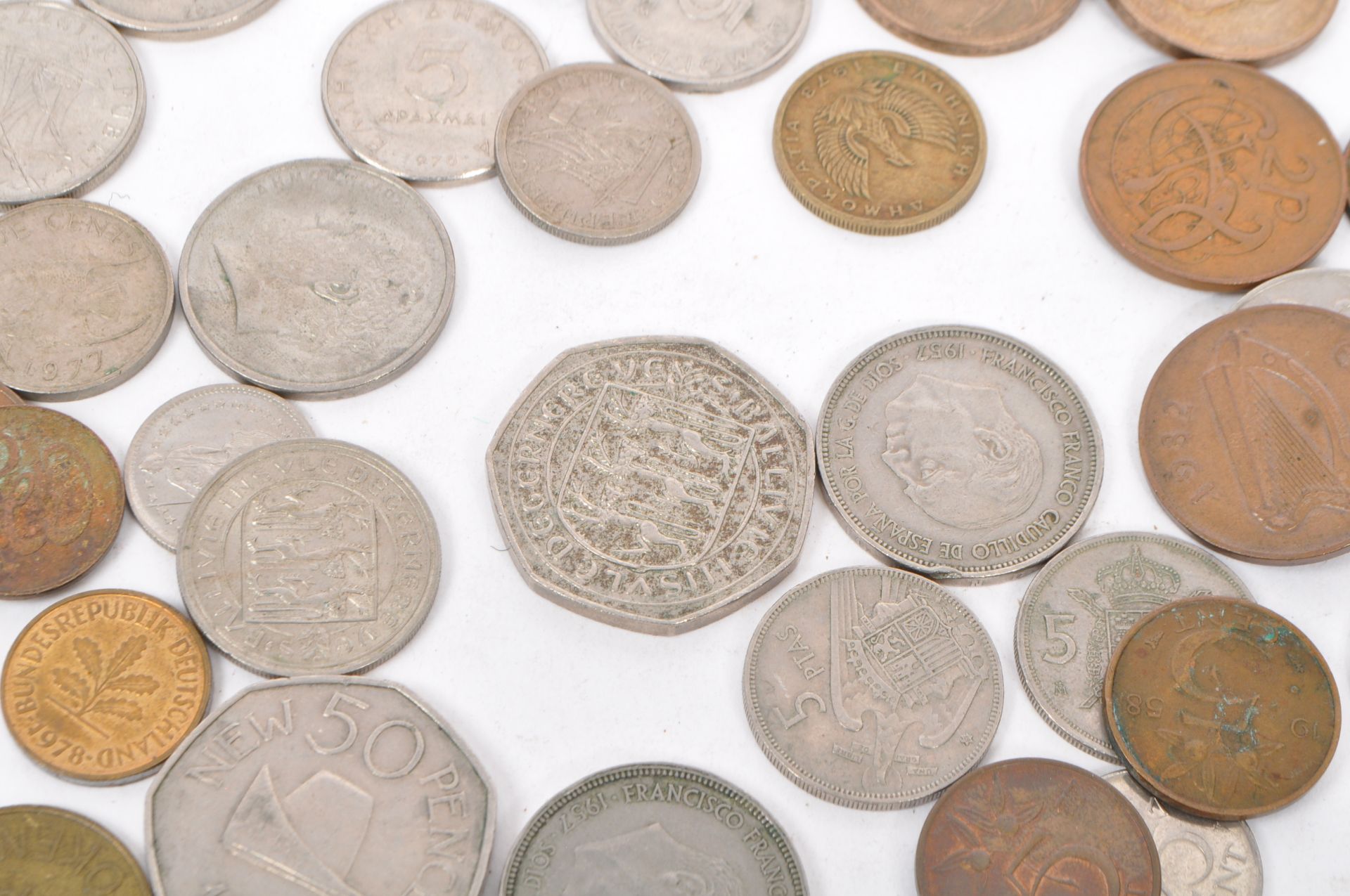 LARGE COLLECTION OF 20TH CENTURY UK & FOREIGN COINS - Image 5 of 18