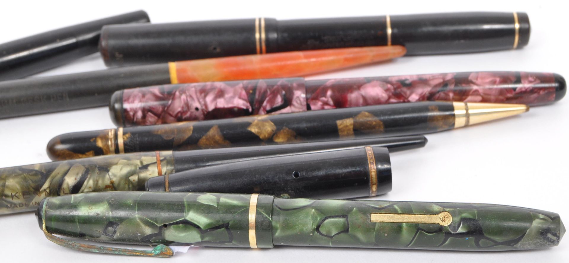 COLLECTION OF VINTAGE FOUNTAIN WRITING DESK PENS - Image 3 of 6