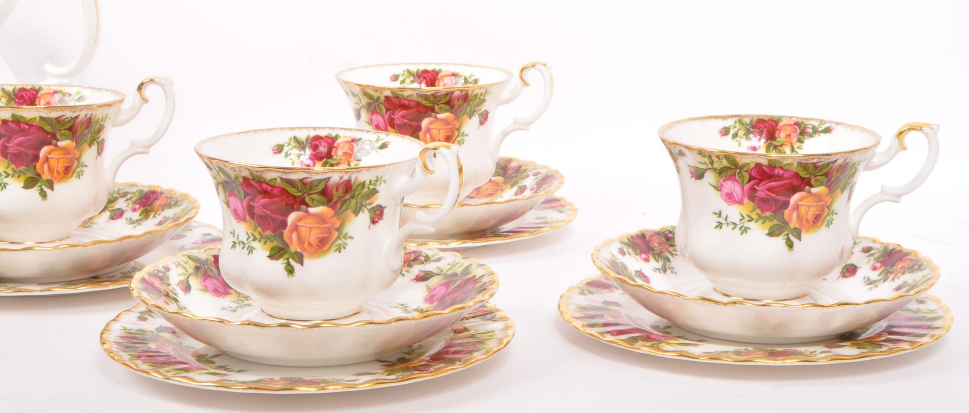 COLLECTION OF ROYAL ALBERT OLD COUNTRY ROSES TEA SET - Image 2 of 6