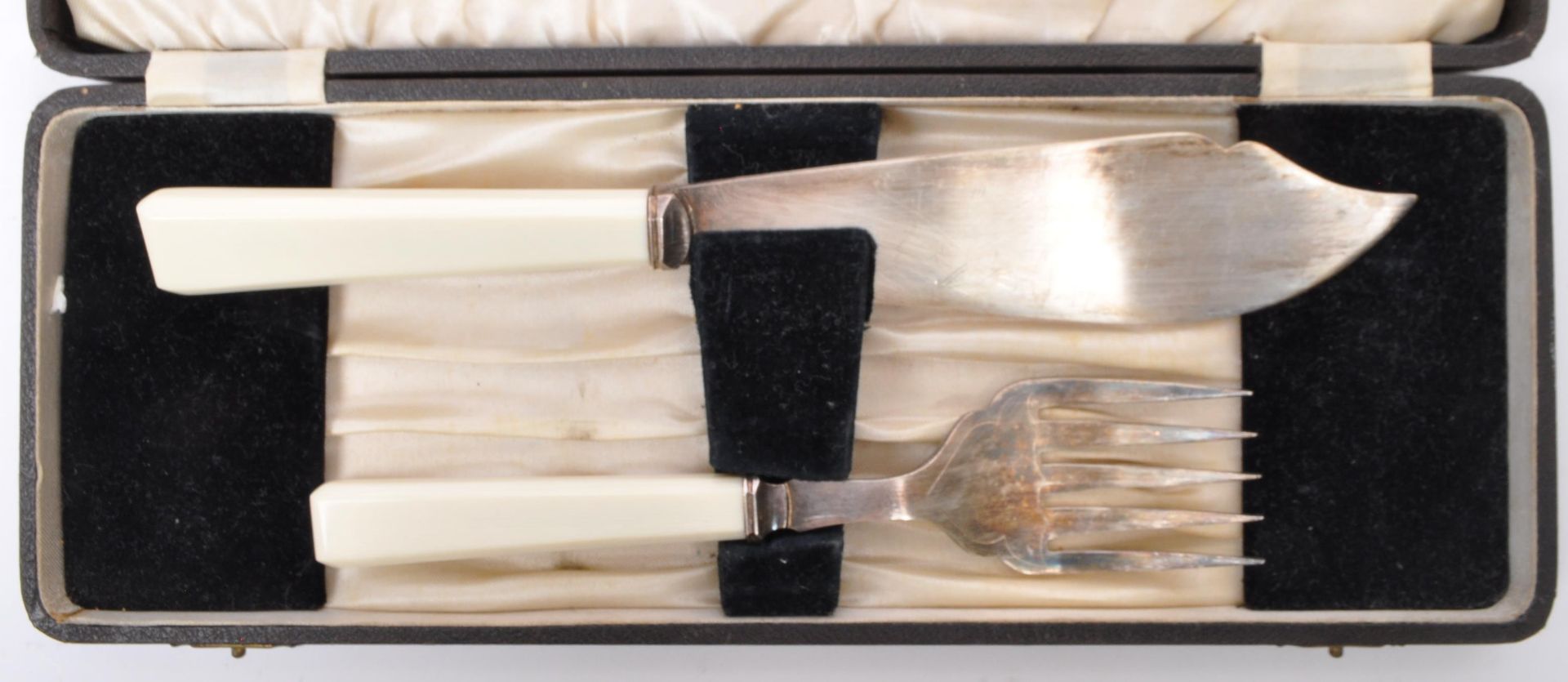 COLLECTION OF BOXED CUTLERY WALKER & HALL AND ASTRAL - Image 7 of 10