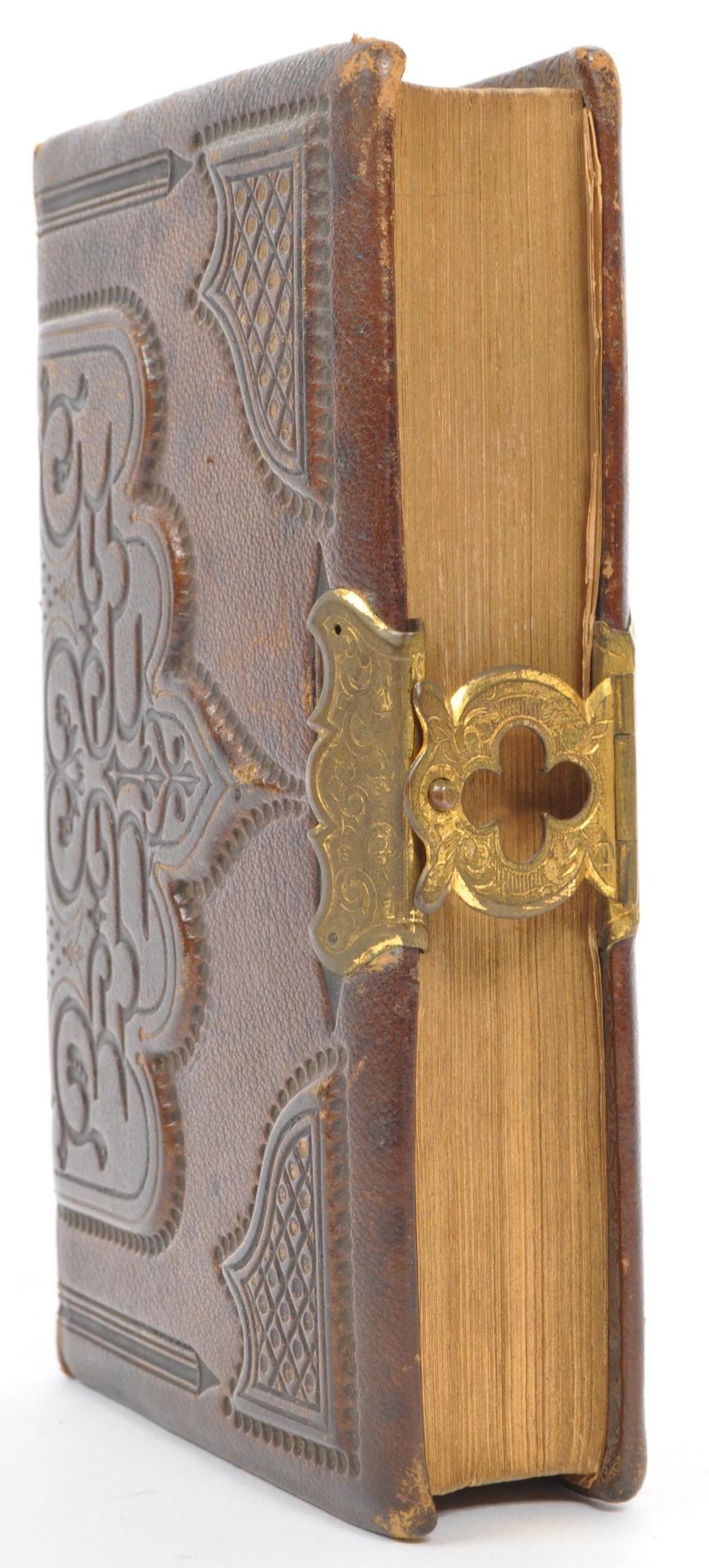 19TH CENTURY VICTORIAN LEATHER BOUND BRASS CLASP HOLY BIBLE - Image 2 of 7