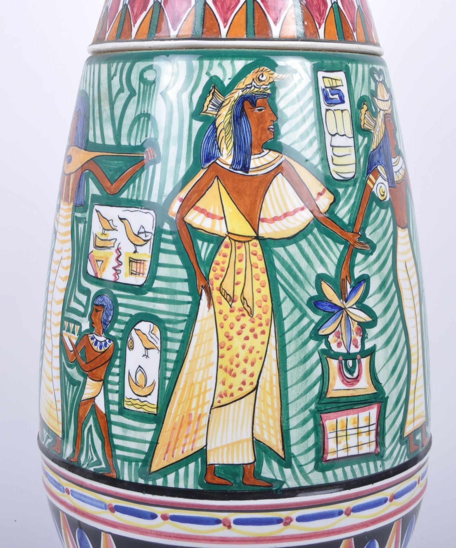 VINTAGE 20TH CENTURY EGYPTIAN INSPIRED TABLE LAMP - Image 4 of 9