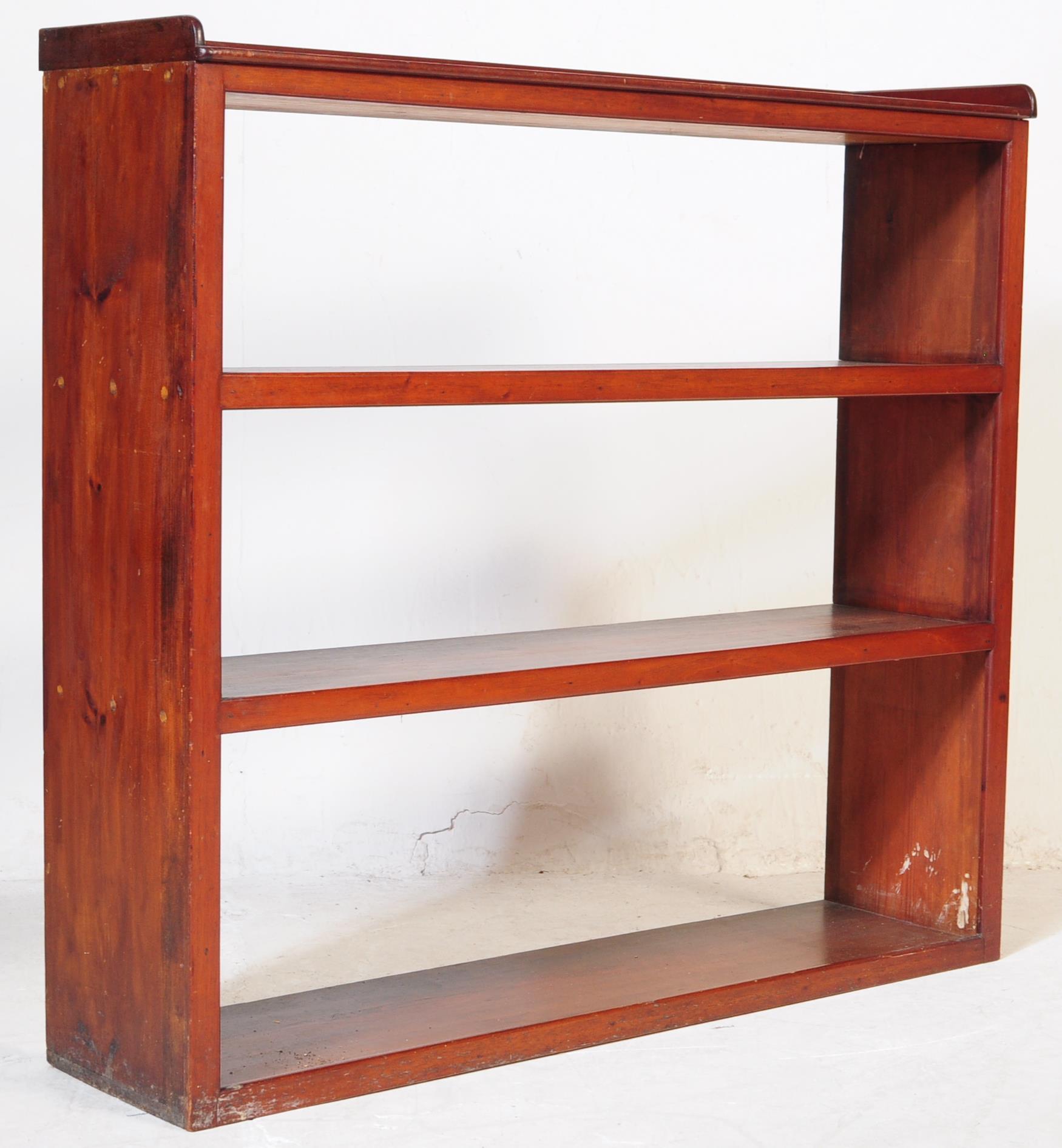 VINTAGE 20TH CENTURY MAHOGANY OPEN FACE BOOKCASE