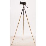 SKYTECH THEATRICAL LIGHT MOUNTED ON EXTENDABLE TRIPOD BASE