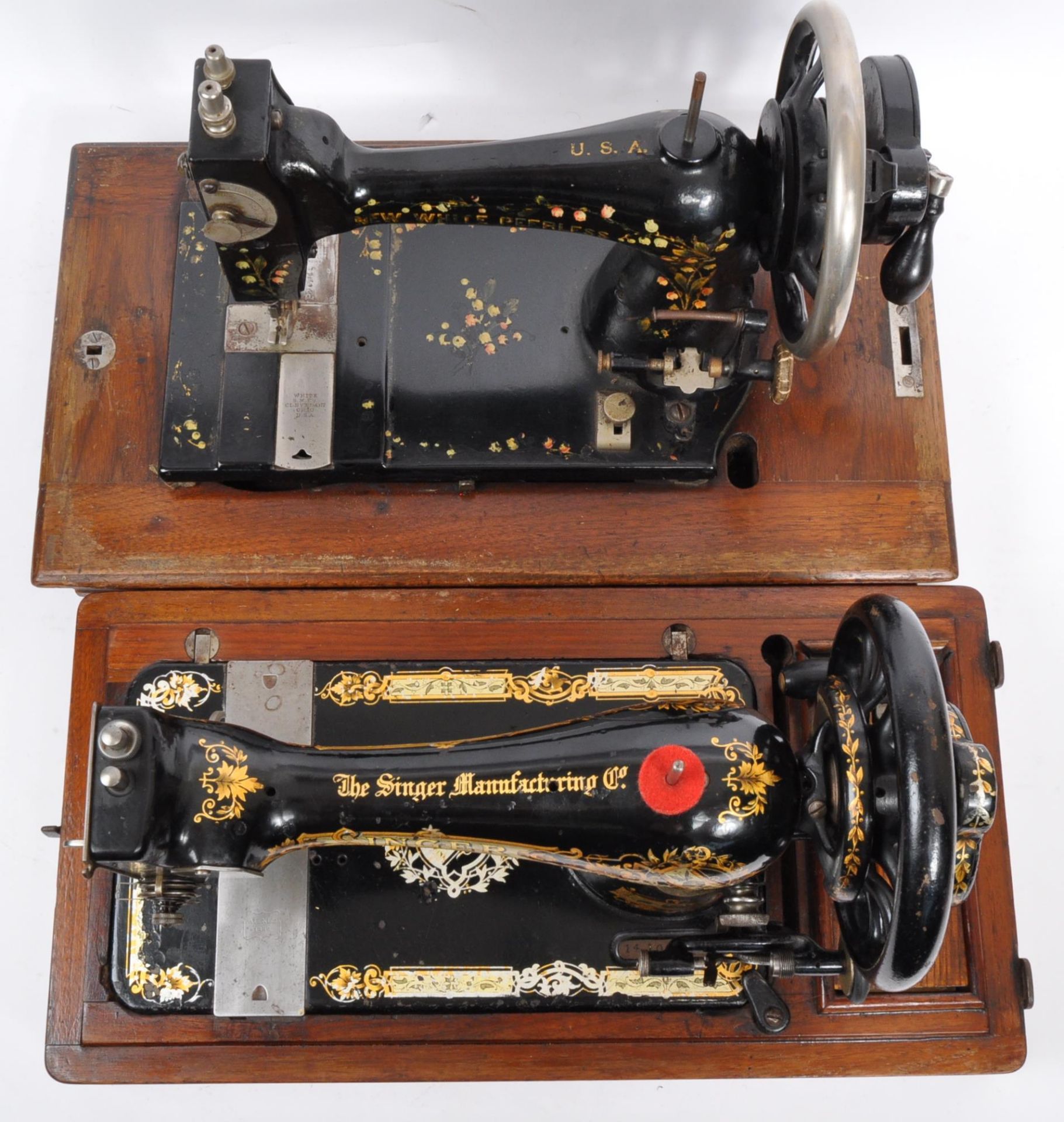 TWO EARLY 20TH CENTURY SEWING MACHINES - SINGER - Image 7 of 8