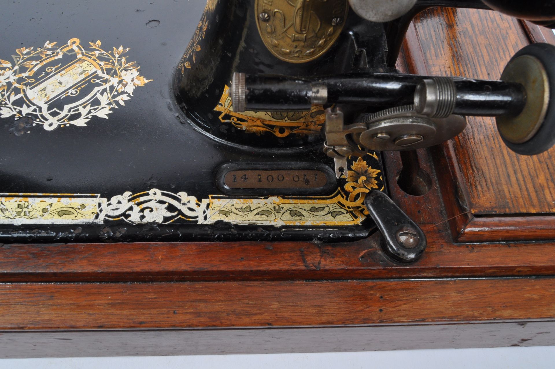 TWO EARLY 20TH CENTURY SEWING MACHINES - SINGER - Image 6 of 8