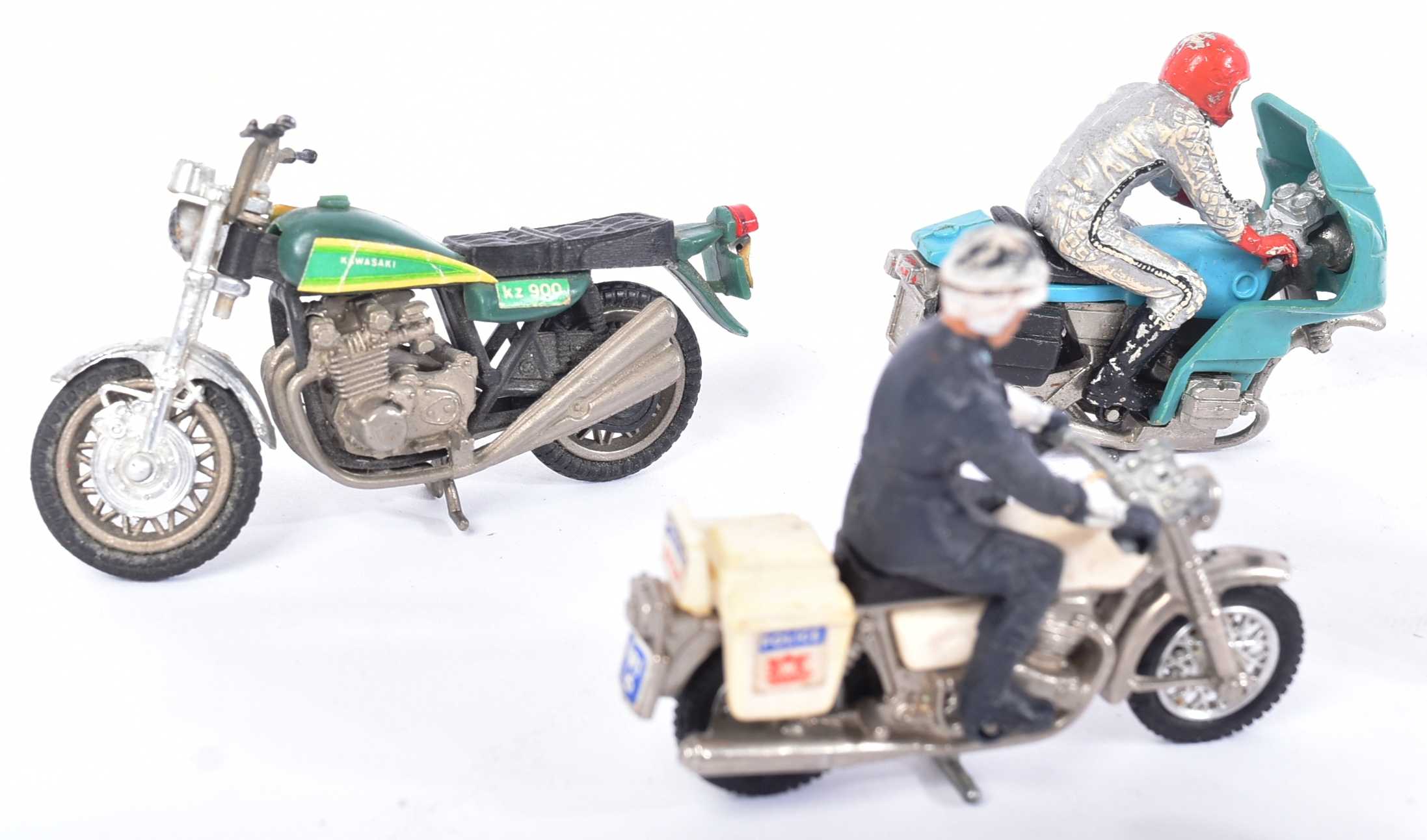 COLLECTION OF VINTAGE BRITAINS MOTORCYCLES - Image 2 of 5