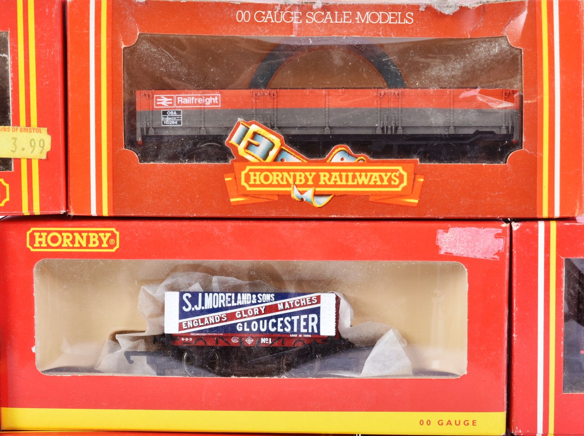 COLLECTION OF ASSORTED HORNBY OO GAUGE MODEL RAILWAY ROLLING STOCK - Image 5 of 6