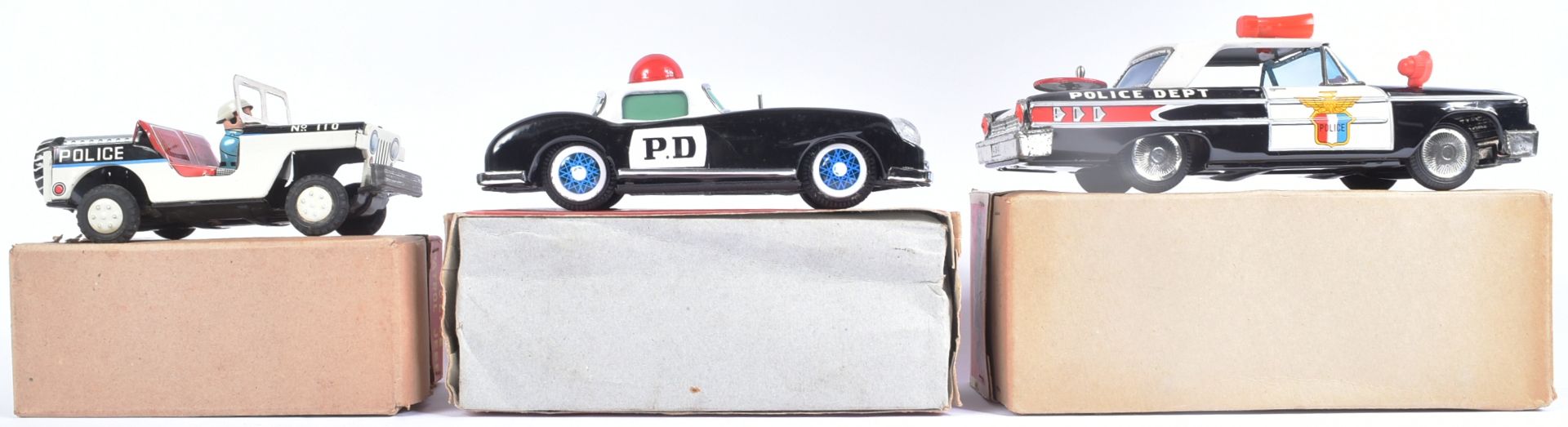 TINPLATE TOYS - THREE FRICTION POWERED POLICE CARS - Image 5 of 5