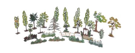 COLLECTION OF ASSORTED LEAD FARM FLORA & FAUNA