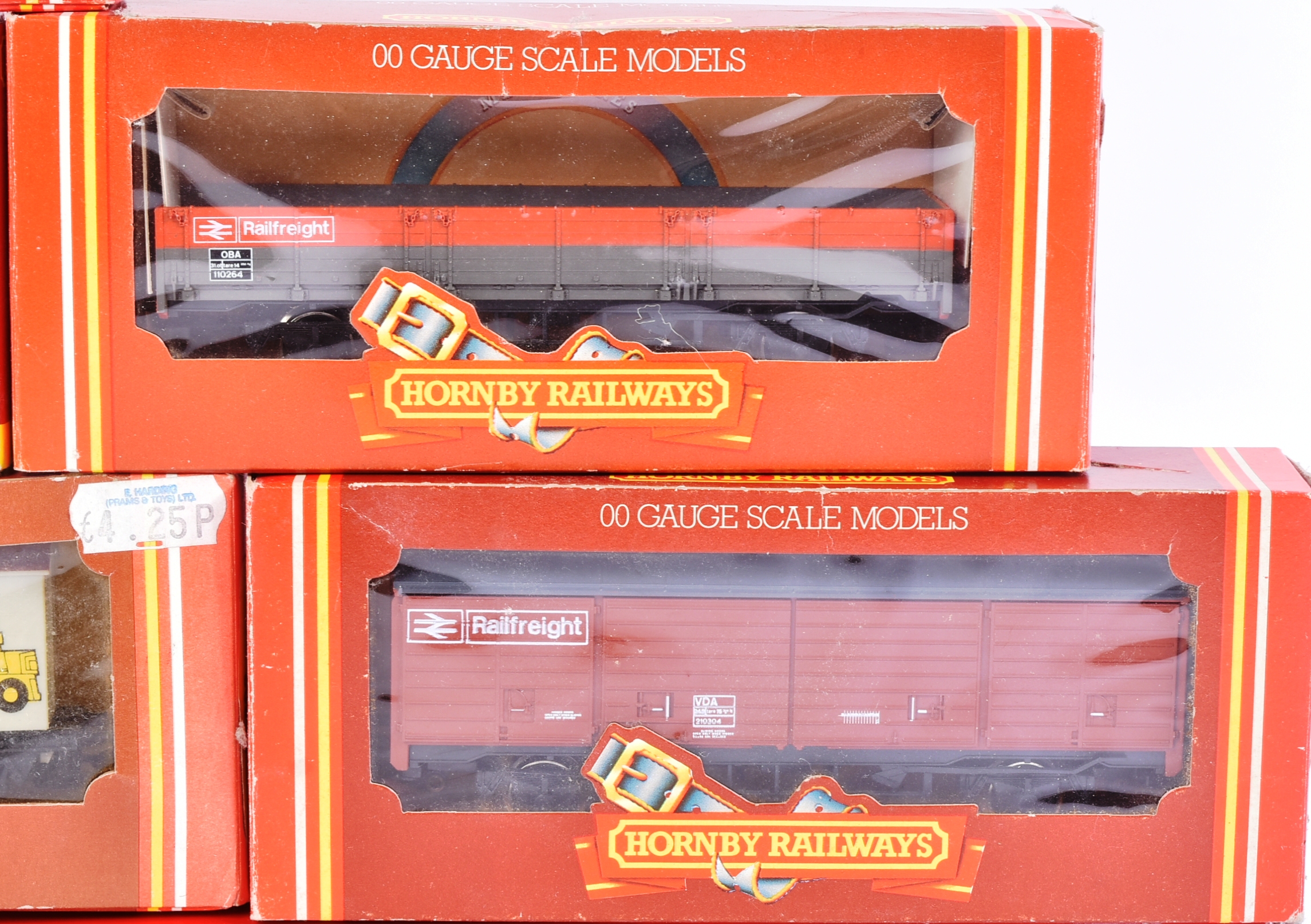 COLLECTION OF ASSORTED OO GAUGE MODEL RAILWAY TRAINSET ROLLING STOCK - Image 3 of 6