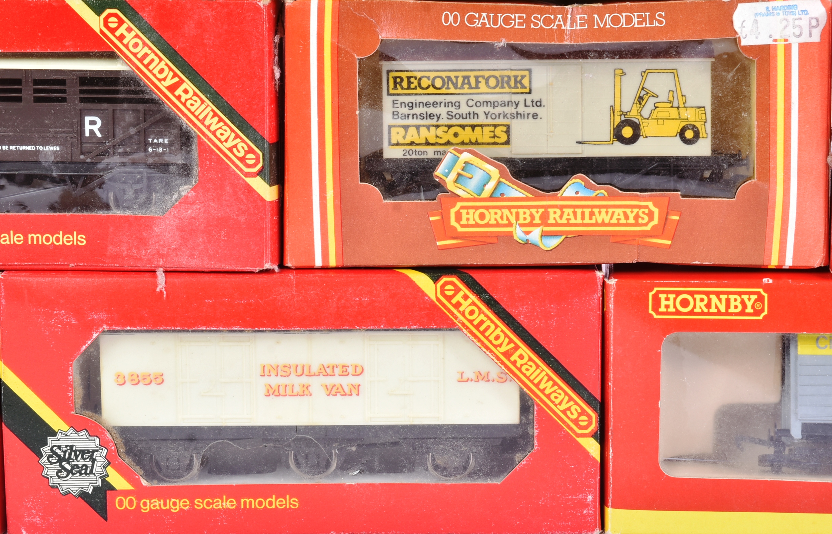 COLLECTION OF ASSORTED OO GAUGE MODEL RAILWAY TRAINSET ROLLING STOCK - Image 5 of 6