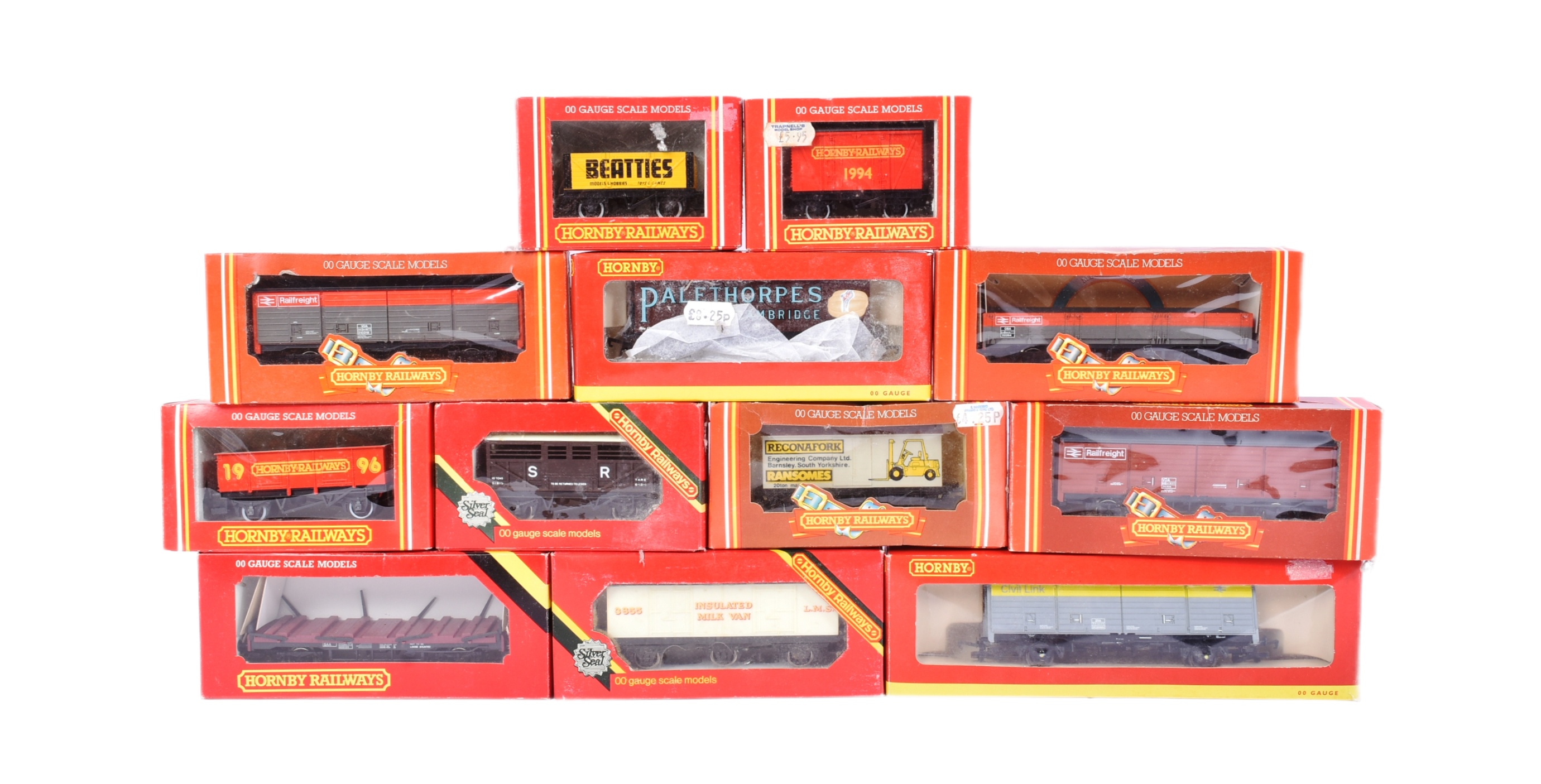 COLLECTION OF ASSORTED OO GAUGE MODEL RAILWAY TRAINSET ROLLING STOCK