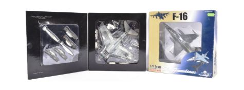 TWO DIECAST AIRCRAFT MODELS OF AMERICAN MILITARY INTEREST 1/72 SCALE