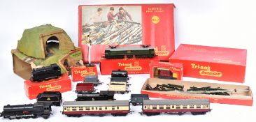 COLLECTION OF ASSORTED OO GAUGE MODEL RAILWAY ROLLING STOCK AND TRACKSIDE ACCESSORIES