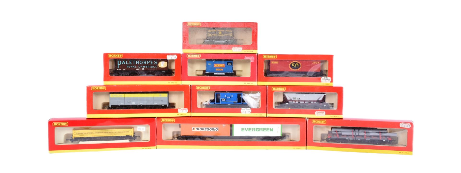 COLLECTION OF ASSORTED OO GAUGE MODEL RAILWAY TRAINSET ROLLING STOCK