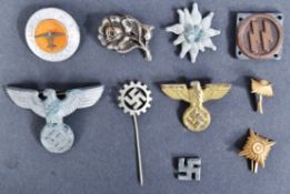 COLLECTION OF ORIGINAL WWII GERMAN BADGES / ITEMS