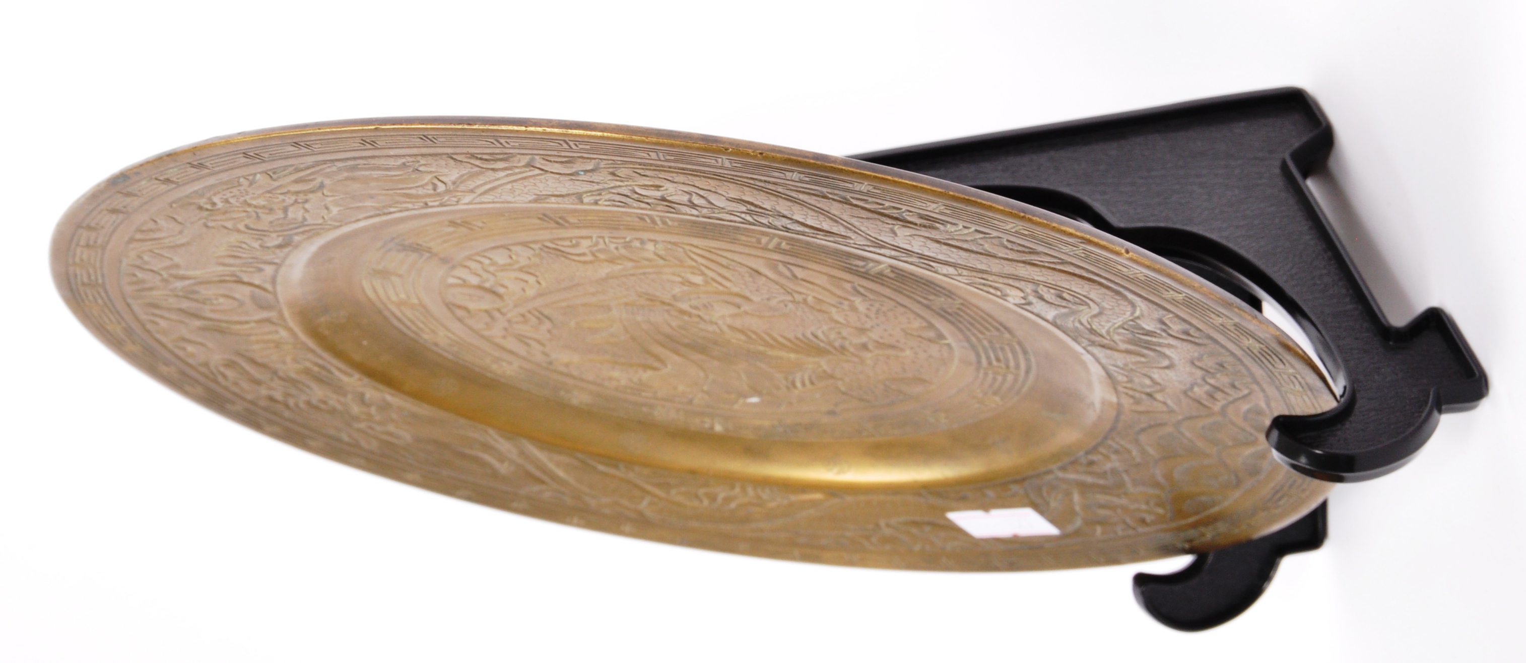 19TH CENTURY CHINESE ORIENTAL ENGRAVED BRONZE PLATE DISH - Image 4 of 5