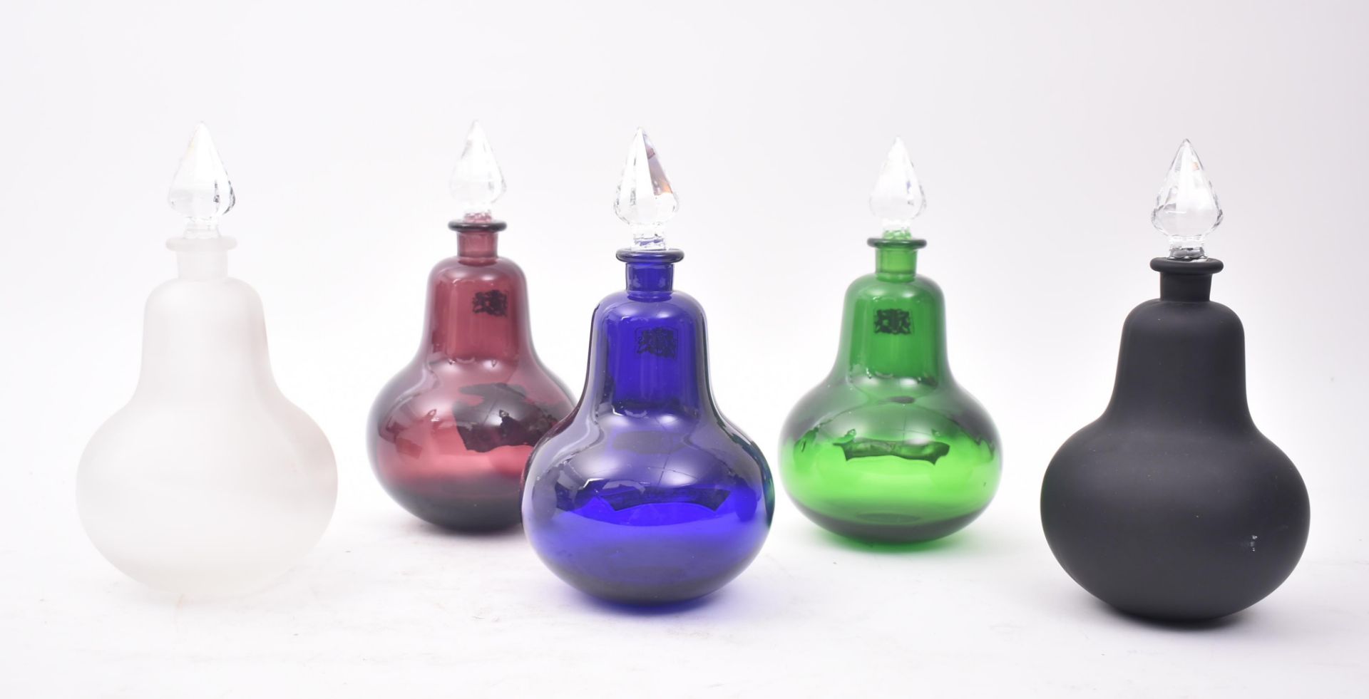 5 20TH CENTURY COLOURED GLASS PHARMACY BOTTLES / CARBOYS - Image 9 of 10