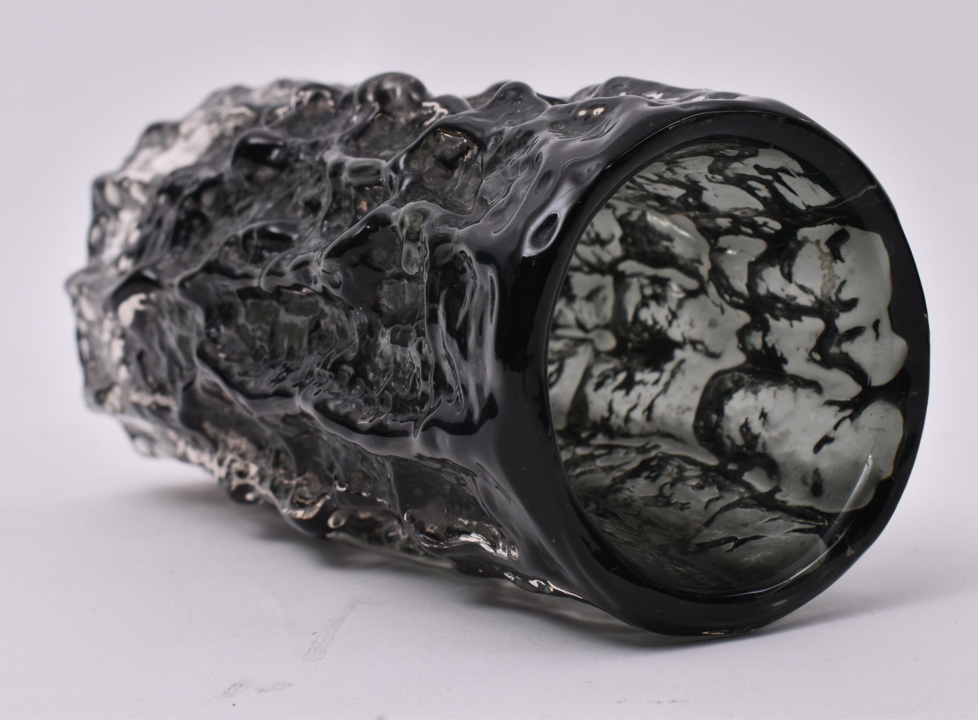 GEOFFREY BAXTER FOR WHITEFRIARS - STUDIO ART GLASS VASE - Image 4 of 4