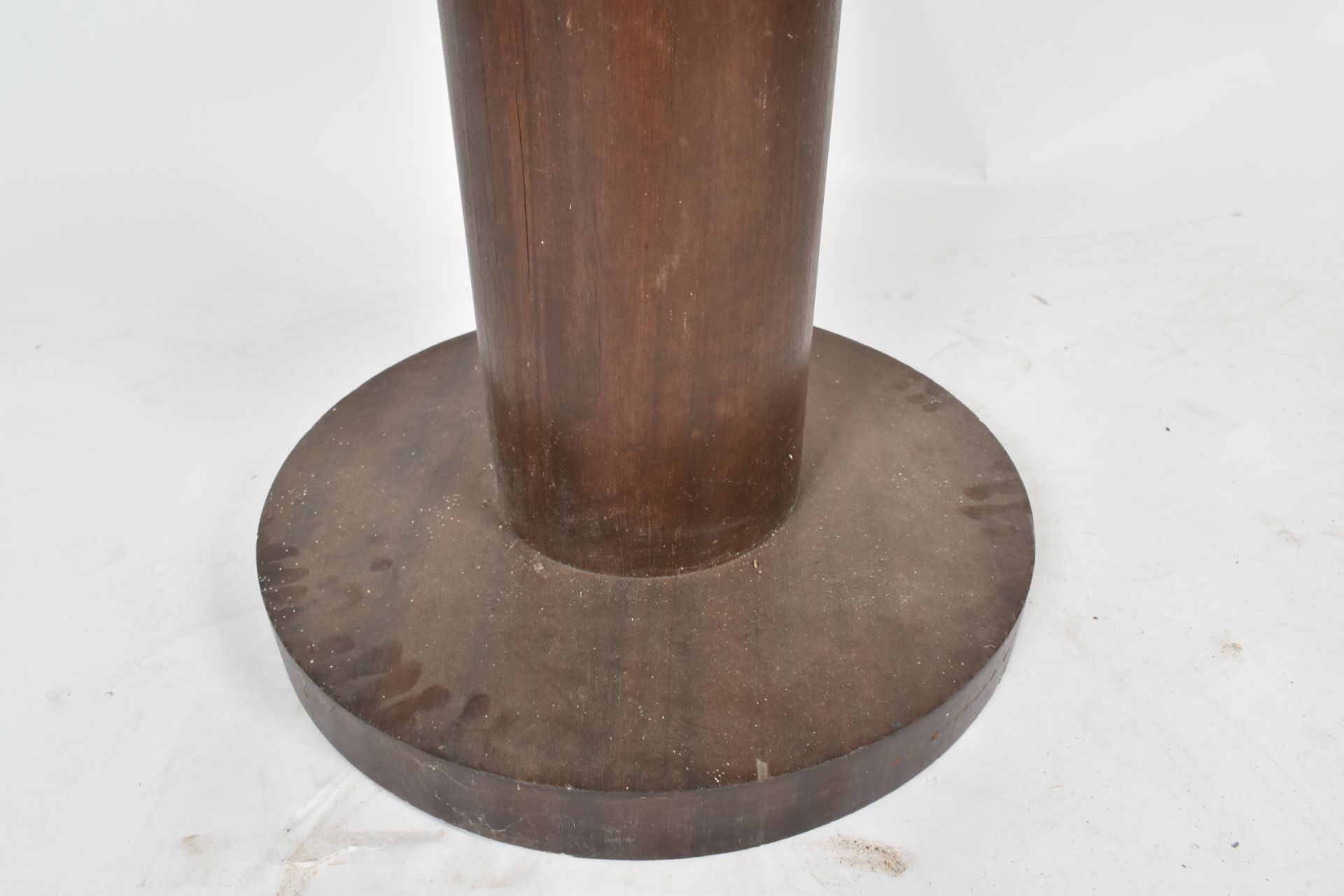 C1935 ART DECO BIRCHWOOD VENEERED CIRCULAR SIDE TABLE - Bild 5 aus 5