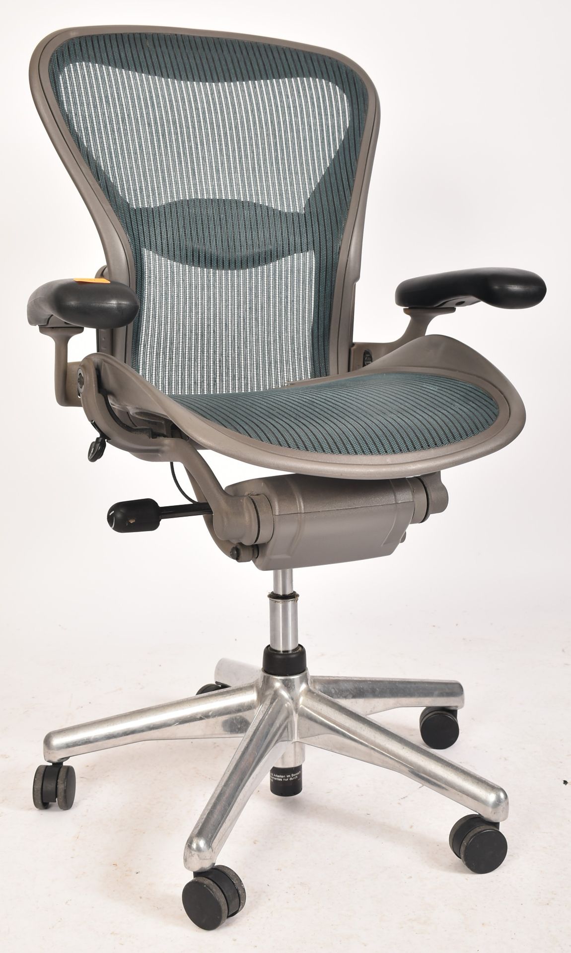 HERMAN MILLER - AERON - CONTEMPORARY OFFICE CHAIR