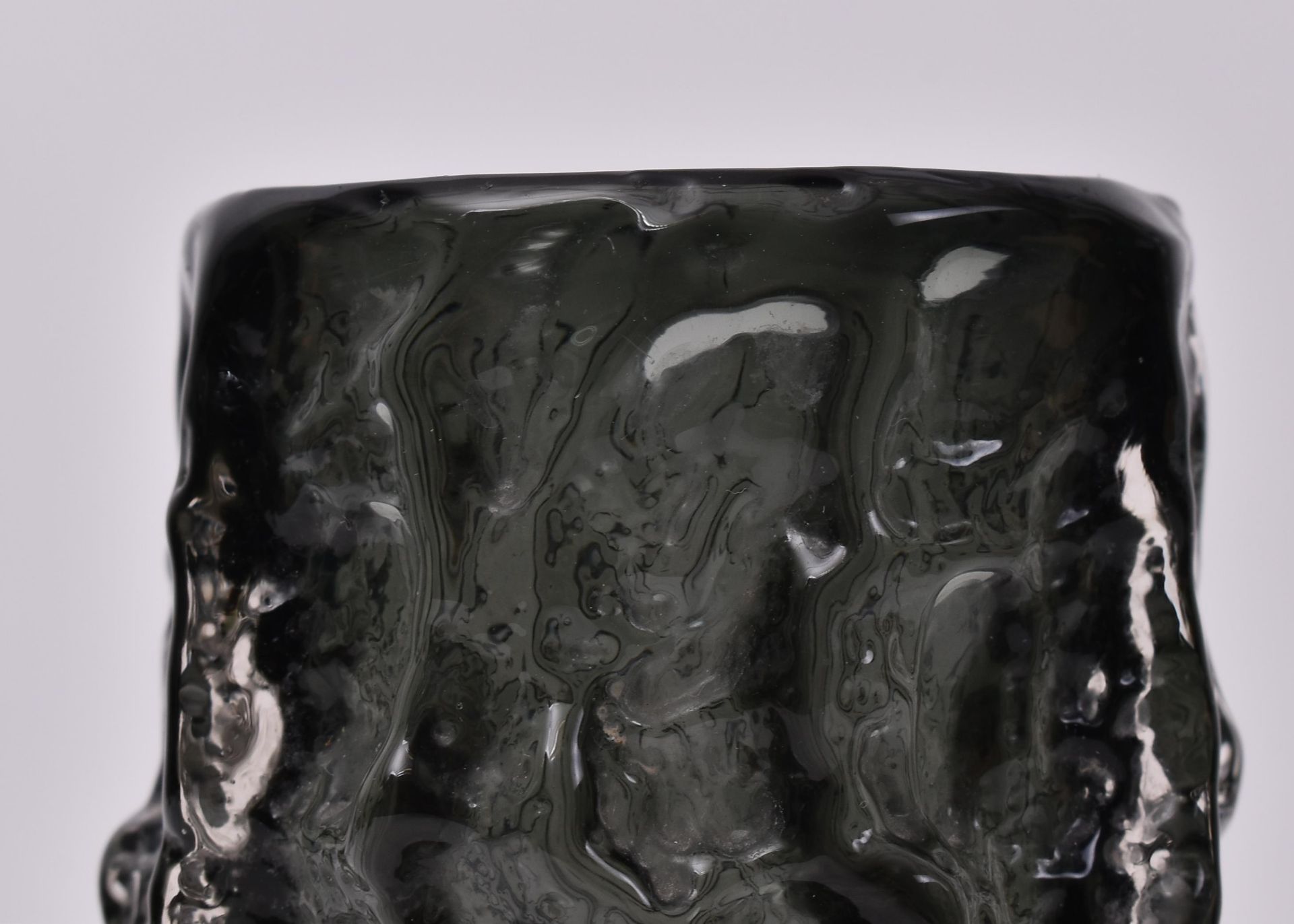 GEOFFREY BAXTER FOR WHITEFRIARS - STUDIO ART GLASS VASE - Image 2 of 4