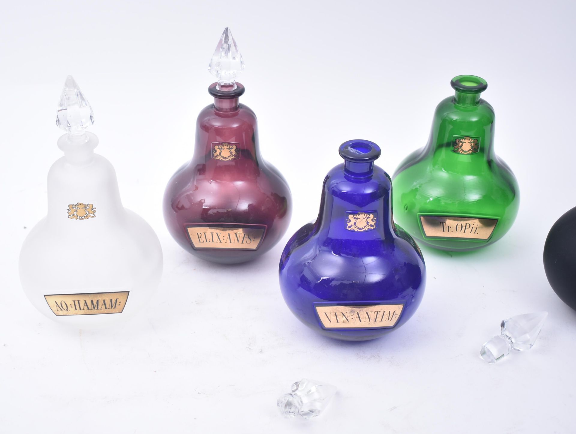 5 20TH CENTURY COLOURED GLASS PHARMACY BOTTLES / CARBOYS - Image 7 of 10