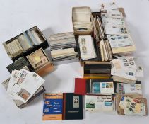 LARGE COLLECTION OF FOREIGN & GB DEFINITIVE POSTAGE STAMPS