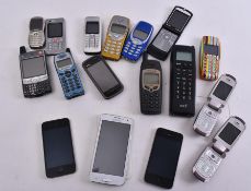 LARGE COLLECTION OF VINTAGE 2000S MOBILE TELEPHONES