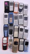 LARGE COLLECTION OF 20 VINTAGE NOKIA MOBILE TELEPHONES