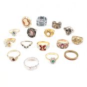COLLECTION OF VINTAGE & MODERN COSTUME JEWELLERY RINGS
