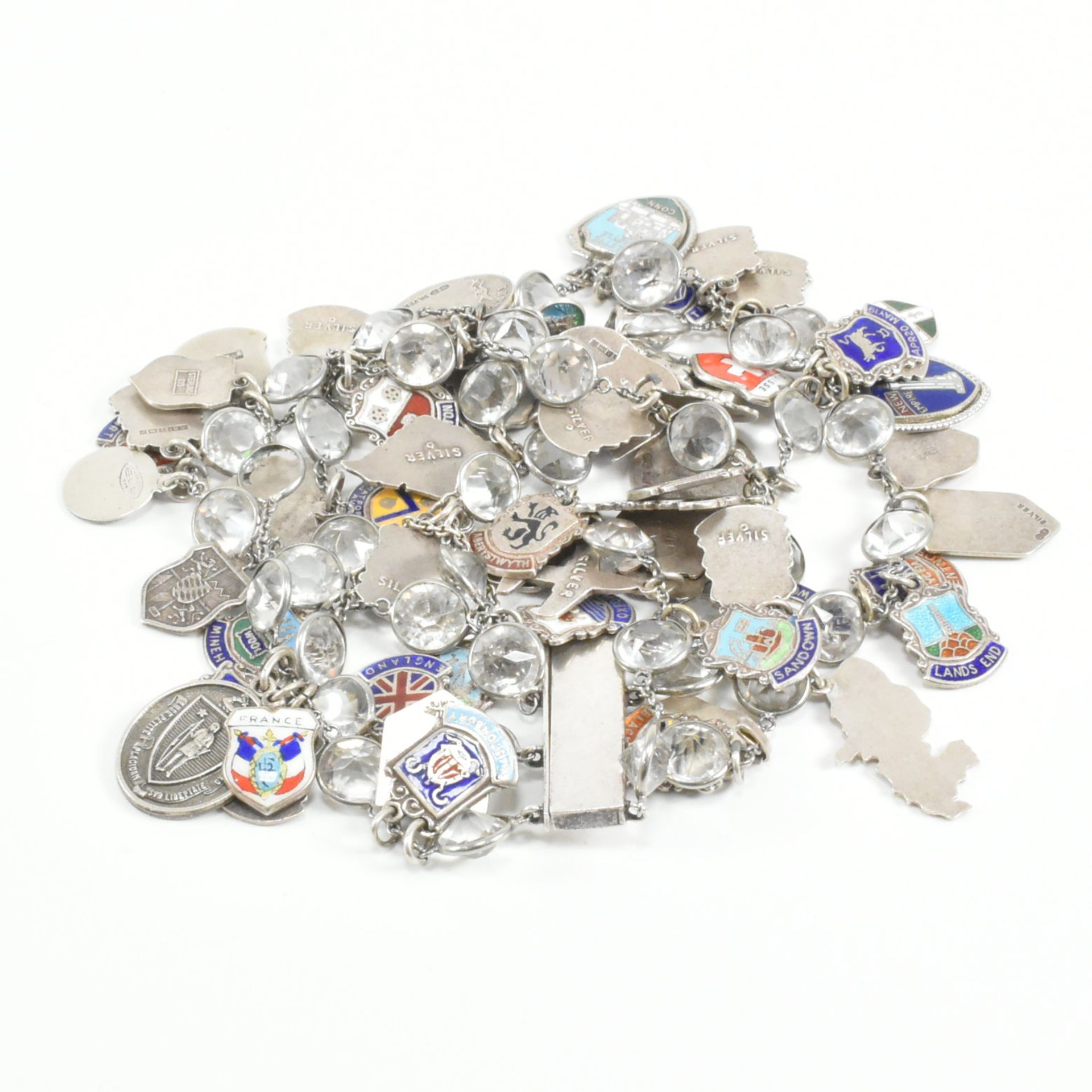VINTAGE SILVER & WHITE METAL TOWN COUNTRY CHARM BRACELET - Image 12 of 13