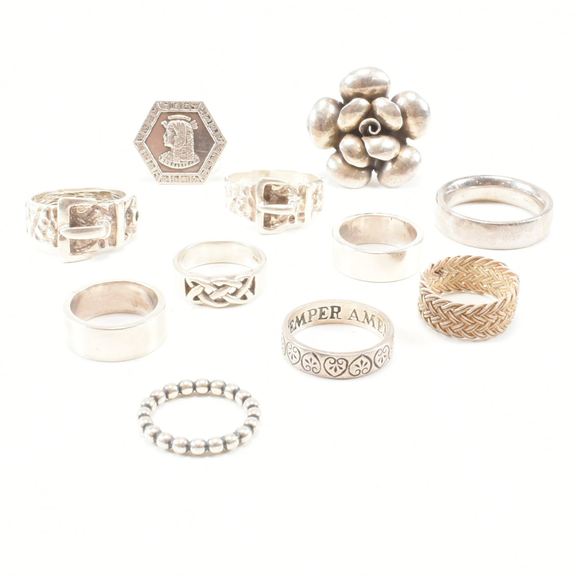 COLLECTION OF ASSORTED SILVER & WHITE METAL RINGS