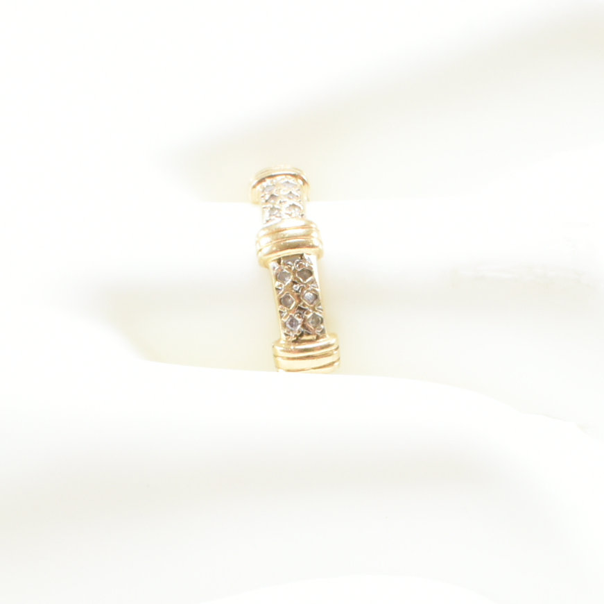HALLMARKED 9CT GOLD & DIAMOND HALF ETERNITY RING - Image 9 of 10