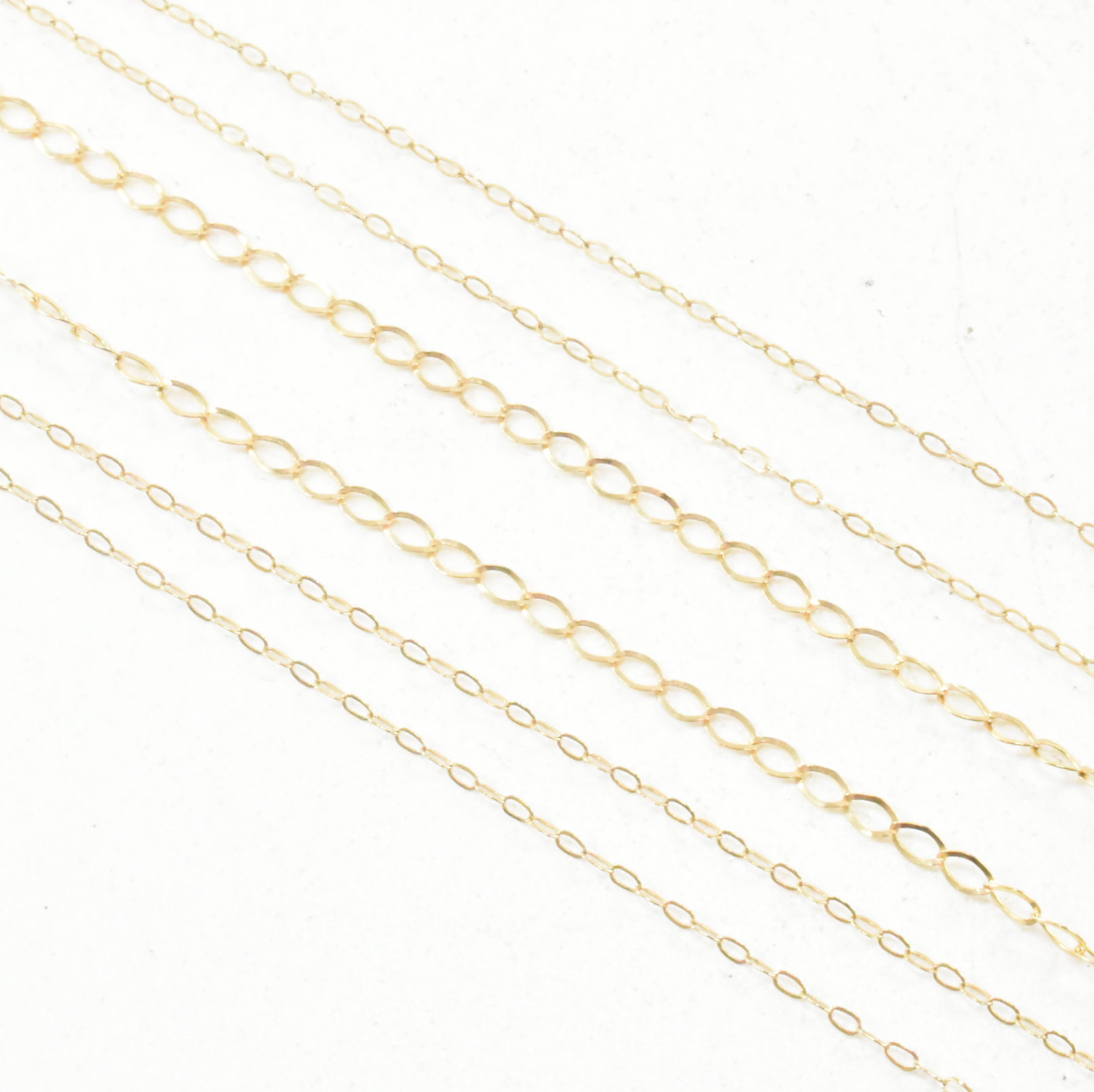 THREE 9CT GOLD CHAIN NECKLACES - Image 3 of 4