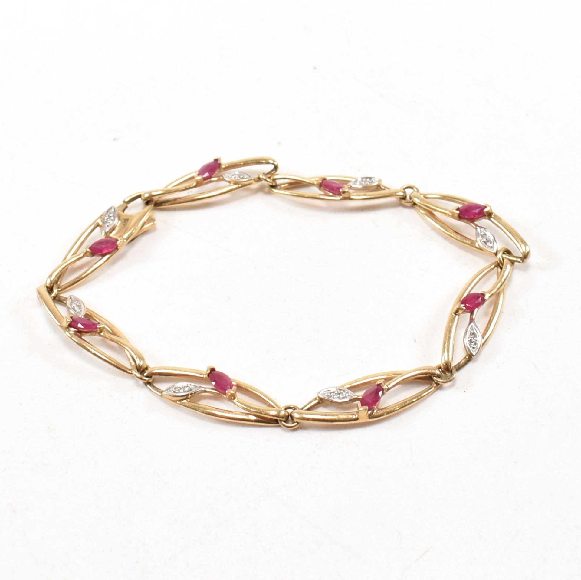 VINTAGE 9CT GOLD RUBY & DIAMOND CHAIN BRACELET - Image 5 of 8