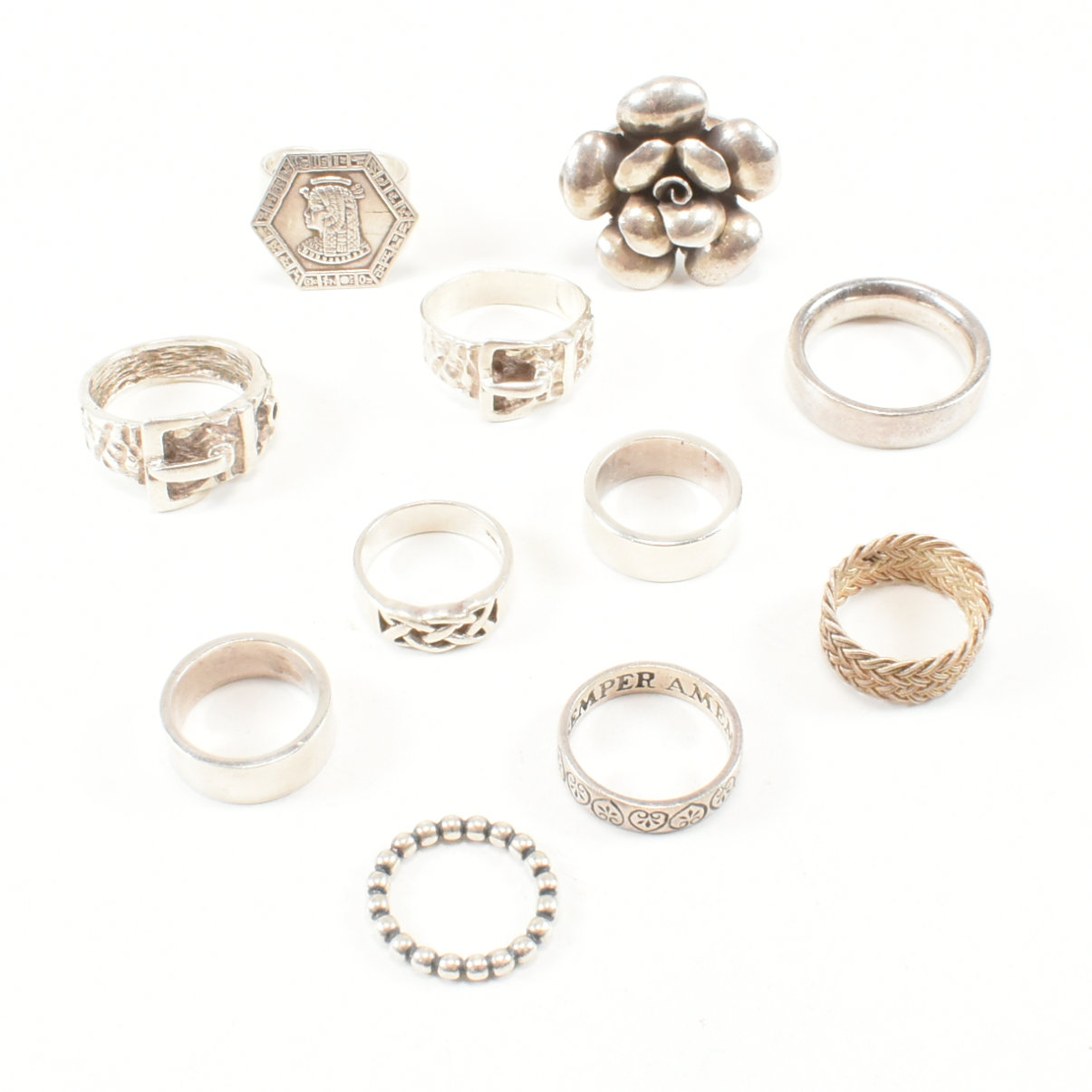 COLLECTION OF ASSORTED SILVER & WHITE METAL RINGS - Image 4 of 10