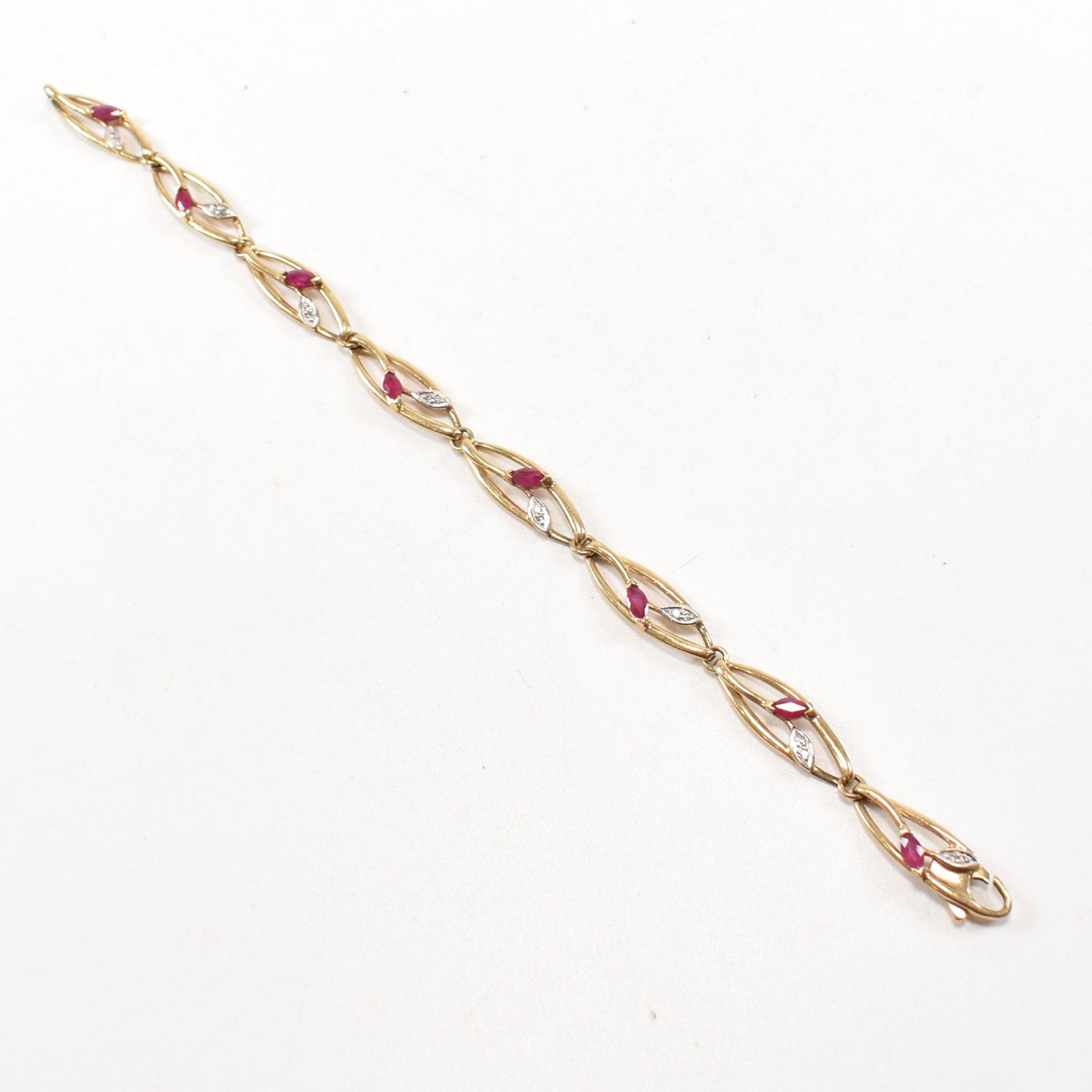 VINTAGE 9CT GOLD RUBY & DIAMOND CHAIN BRACELET - Image 6 of 8