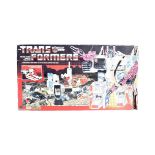 TRANSFORMERS - VINTAGE HASBRO AUTOBOT BATTLE STATION METROPLEX